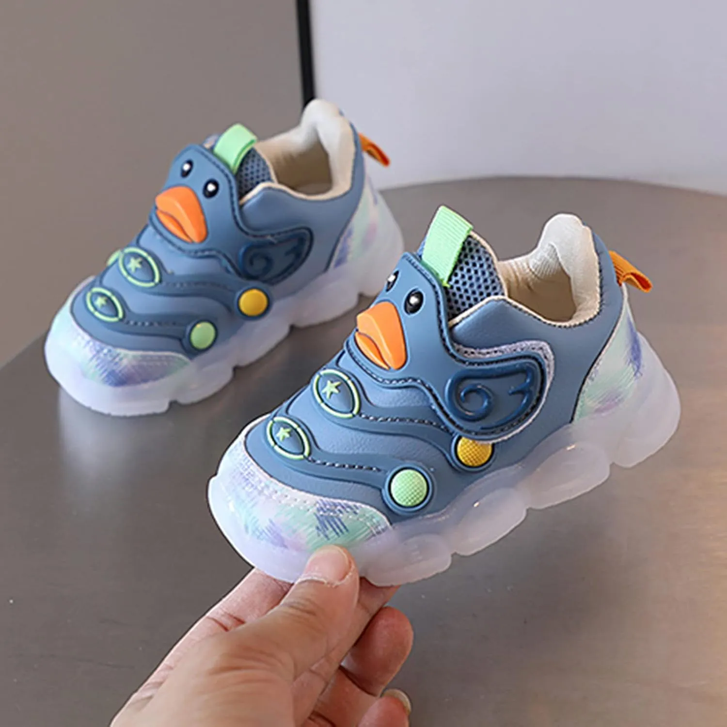 Baby Sports Shoes Light Shoes Toddler Girls Sneakers Boys Running Sports Soft Soled LED Luminous Shoes
