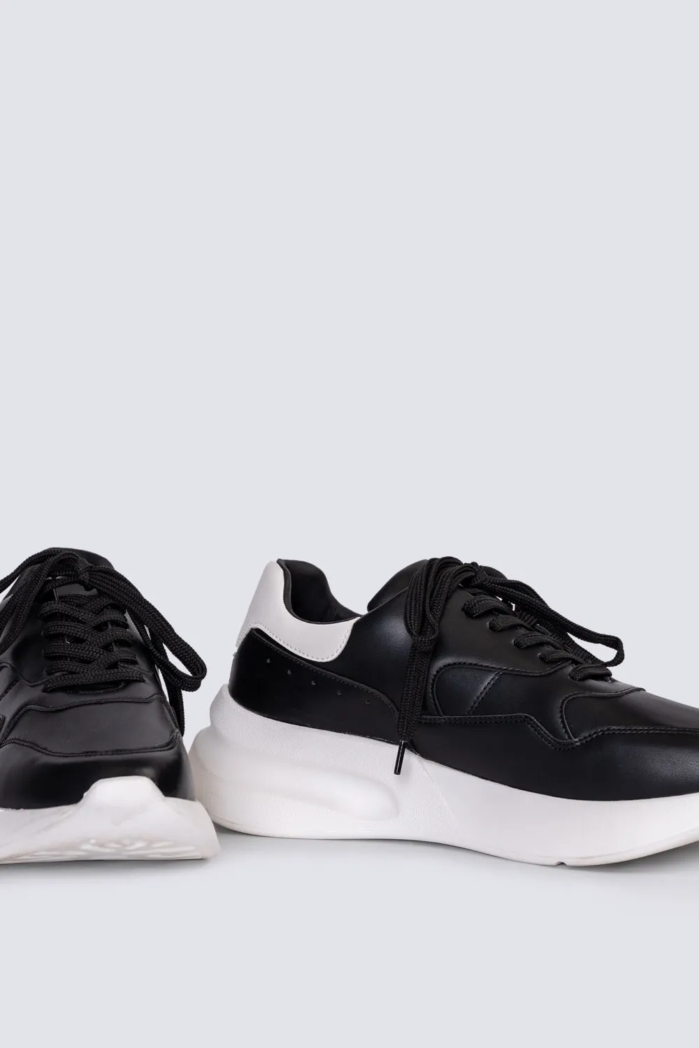 CHUNKY SNEAKERS