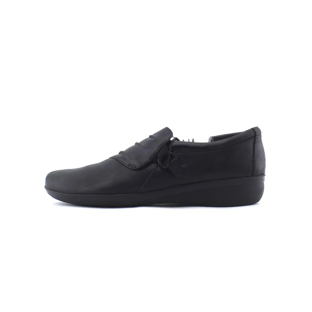 CLARKS COLLECTION