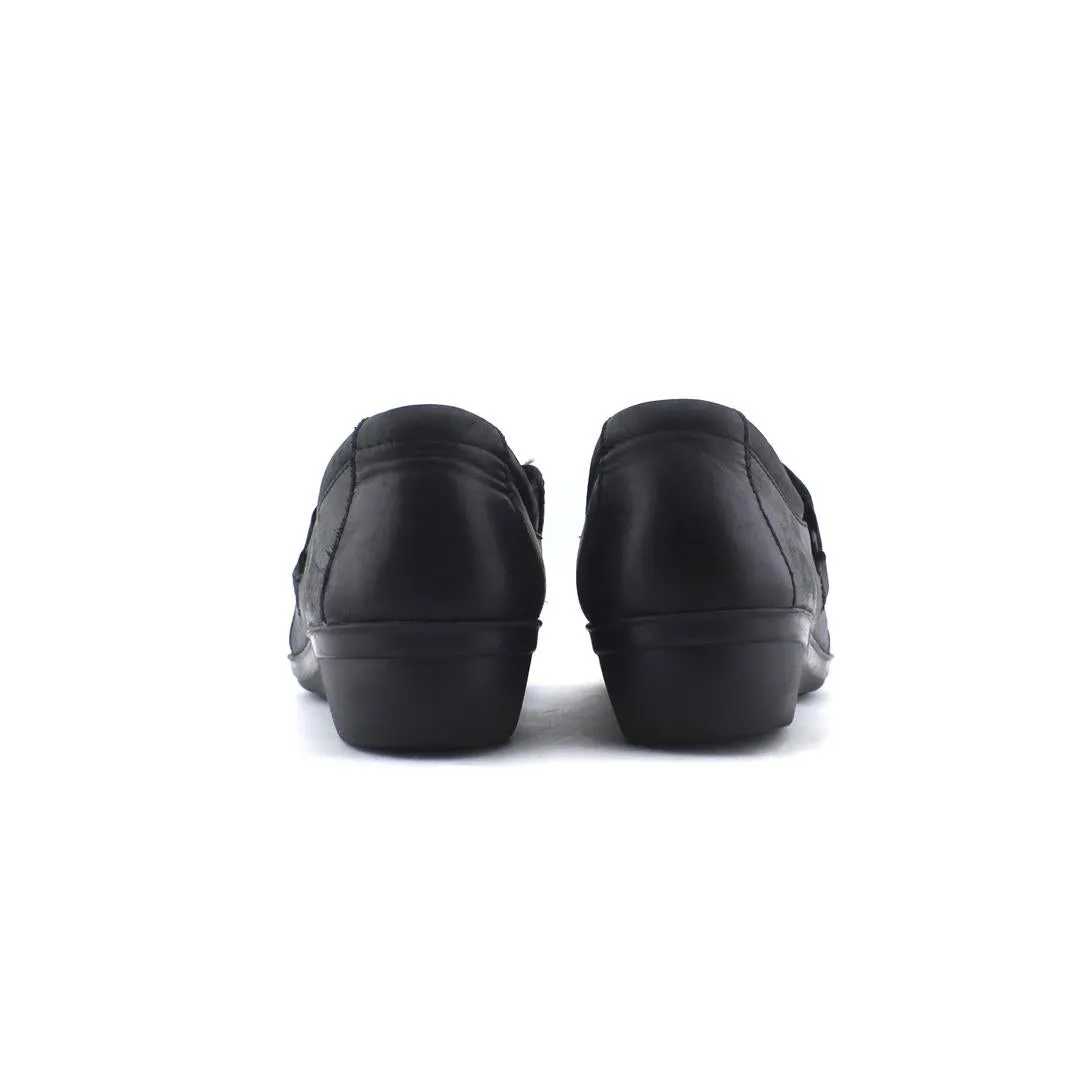 CLARKS COLLECTION