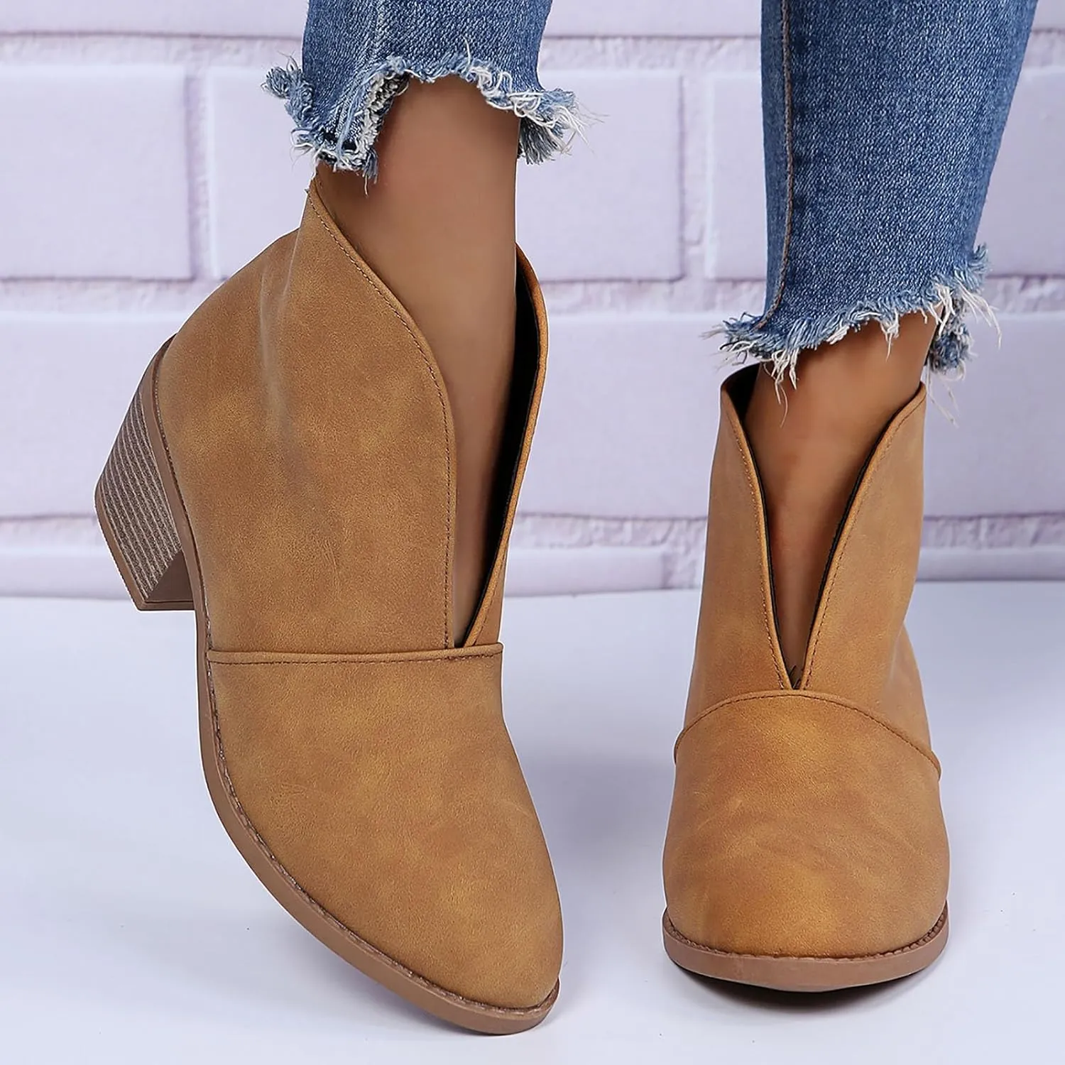 Cowboy Boots for Women Western Fashion Round Toe Low Chunky Heel Ankle Boots for Women Casual Short Cowgirl Boots