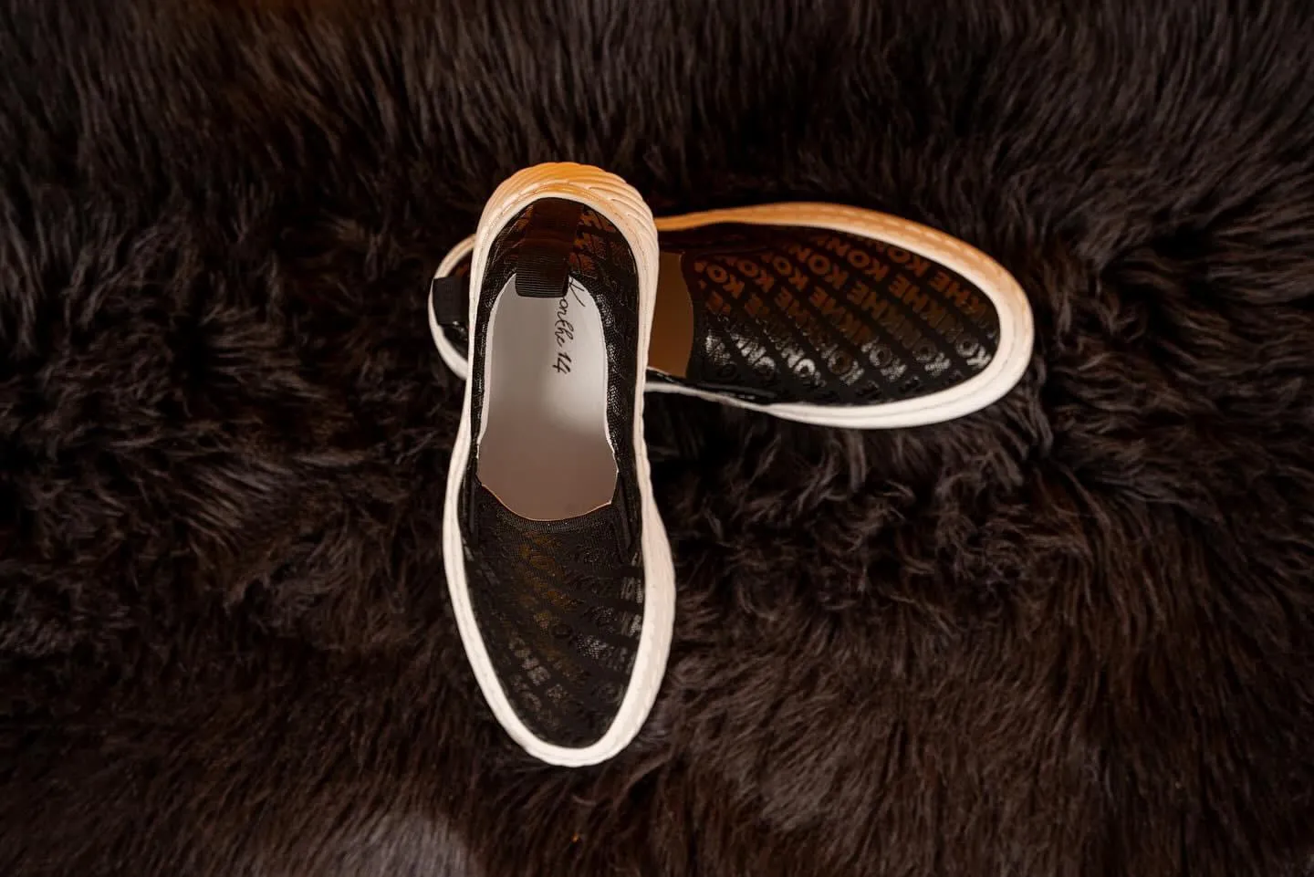 Konkhe 14 unisex Canvas Sneakers