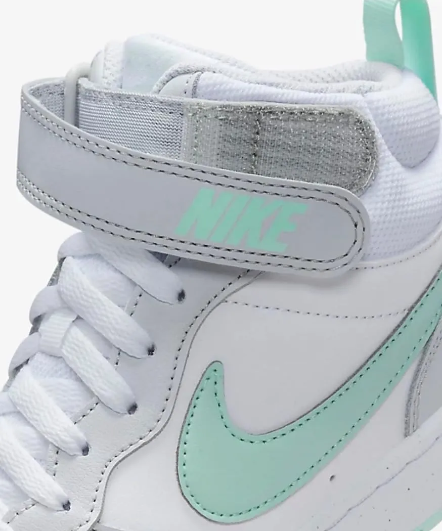 Nike Unisex-Child Sports Three Quarter High Shoes