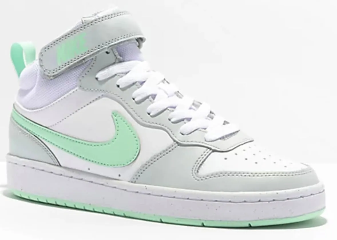 Nike Unisex-Child Sports Three Quarter High Shoes