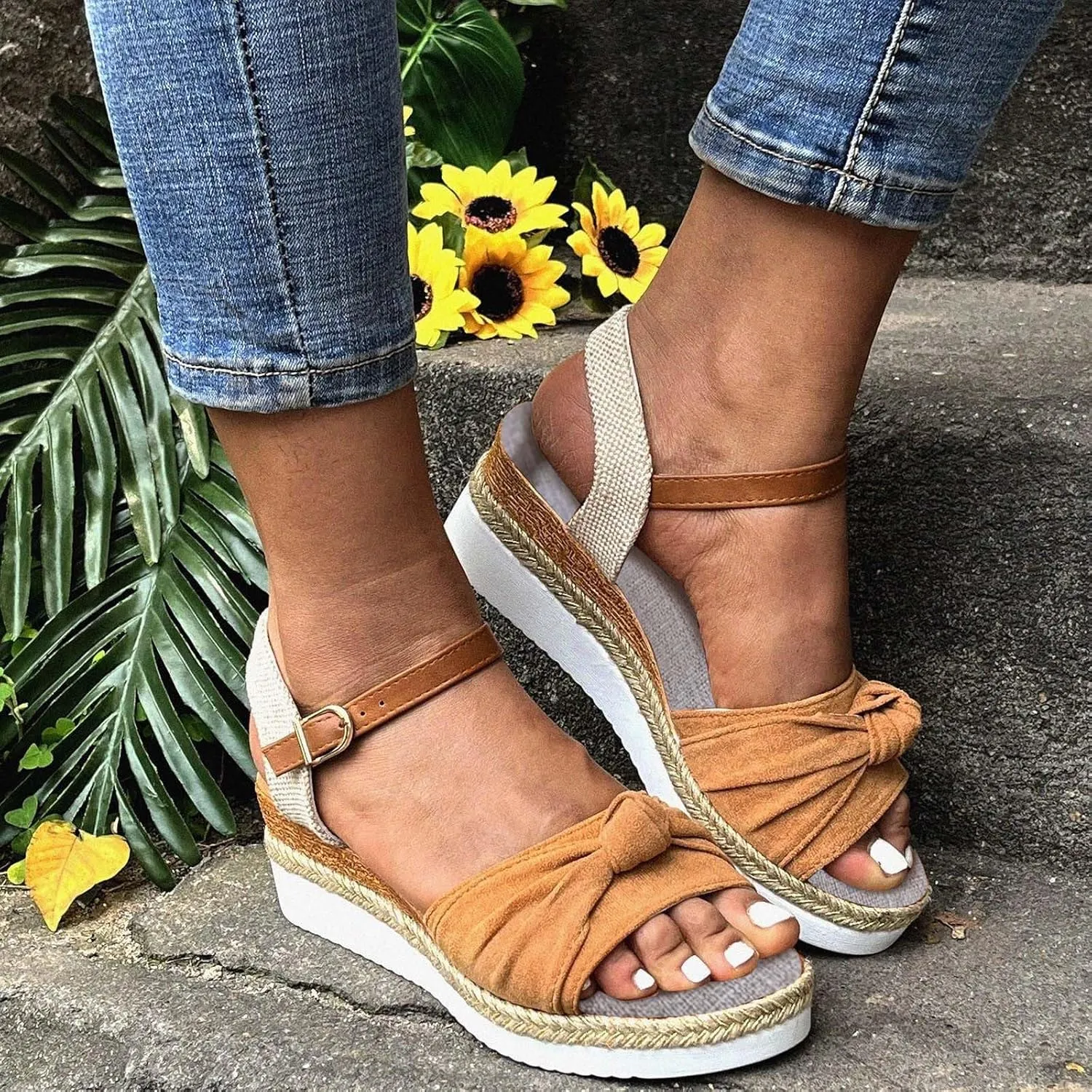 Women's Beach Flip Flop Women Sandals Comfortable Beach Walking Thong Cushion Sandals Slip on Indoor Outdoor